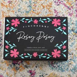 Rosey Posey Bath Gift Set - Black and Pink
